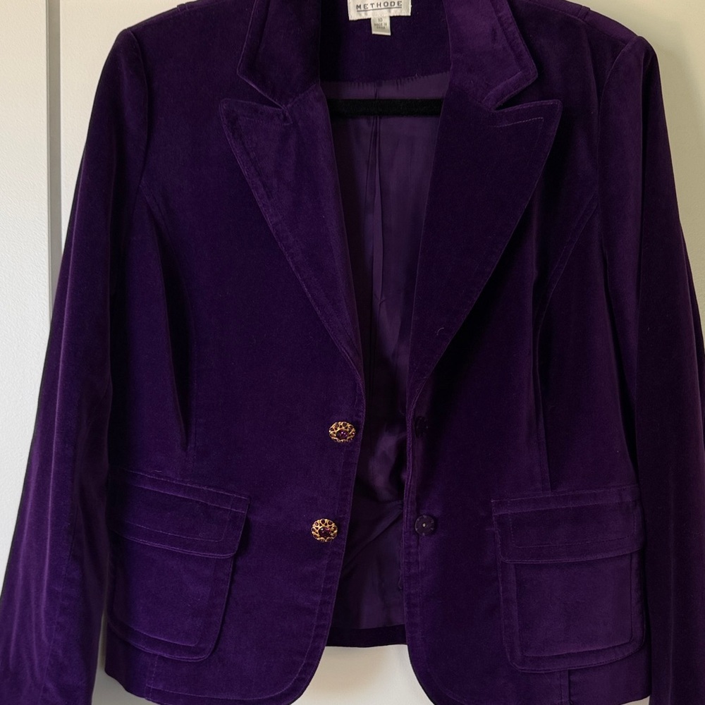 Vintage - METHODE Deep Purple Velvet Blazer with Gold Buttons